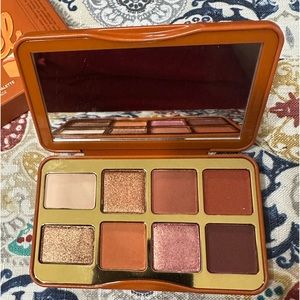 Salted Caramel Too Faced Eyeshadow Palette